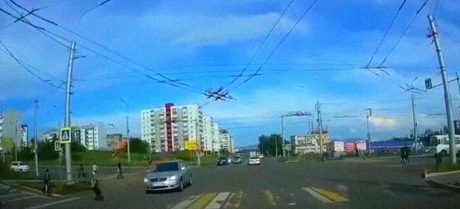 В Братске водитель не пропустил детей на пешеходном переходе