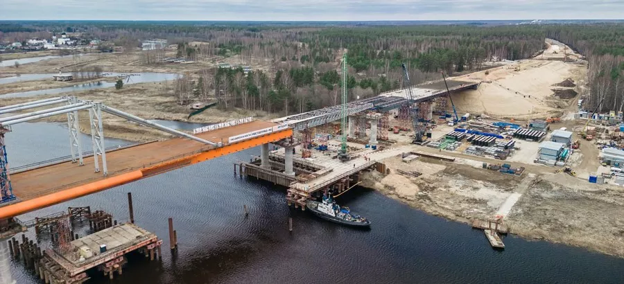 На северном обходе Твери трассы М-11 «Нева» завершен последний этап надвижки пролетного строения моста через Волгу